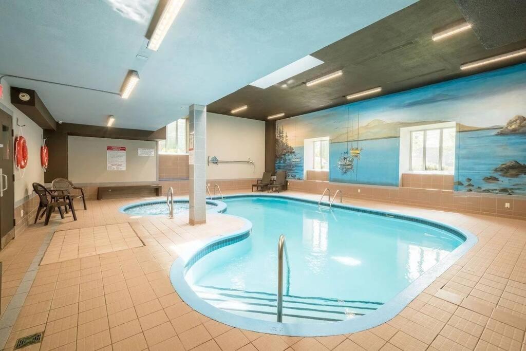 Superbe condo bord de l'eau à Magog Extérieur photo
