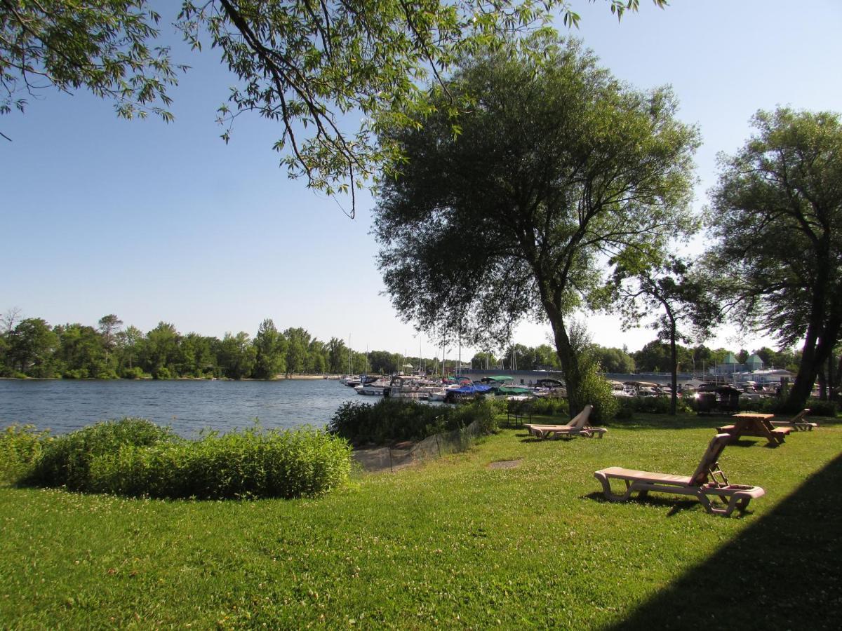 Superbe condo bord de l'eau à Magog Extérieur photo