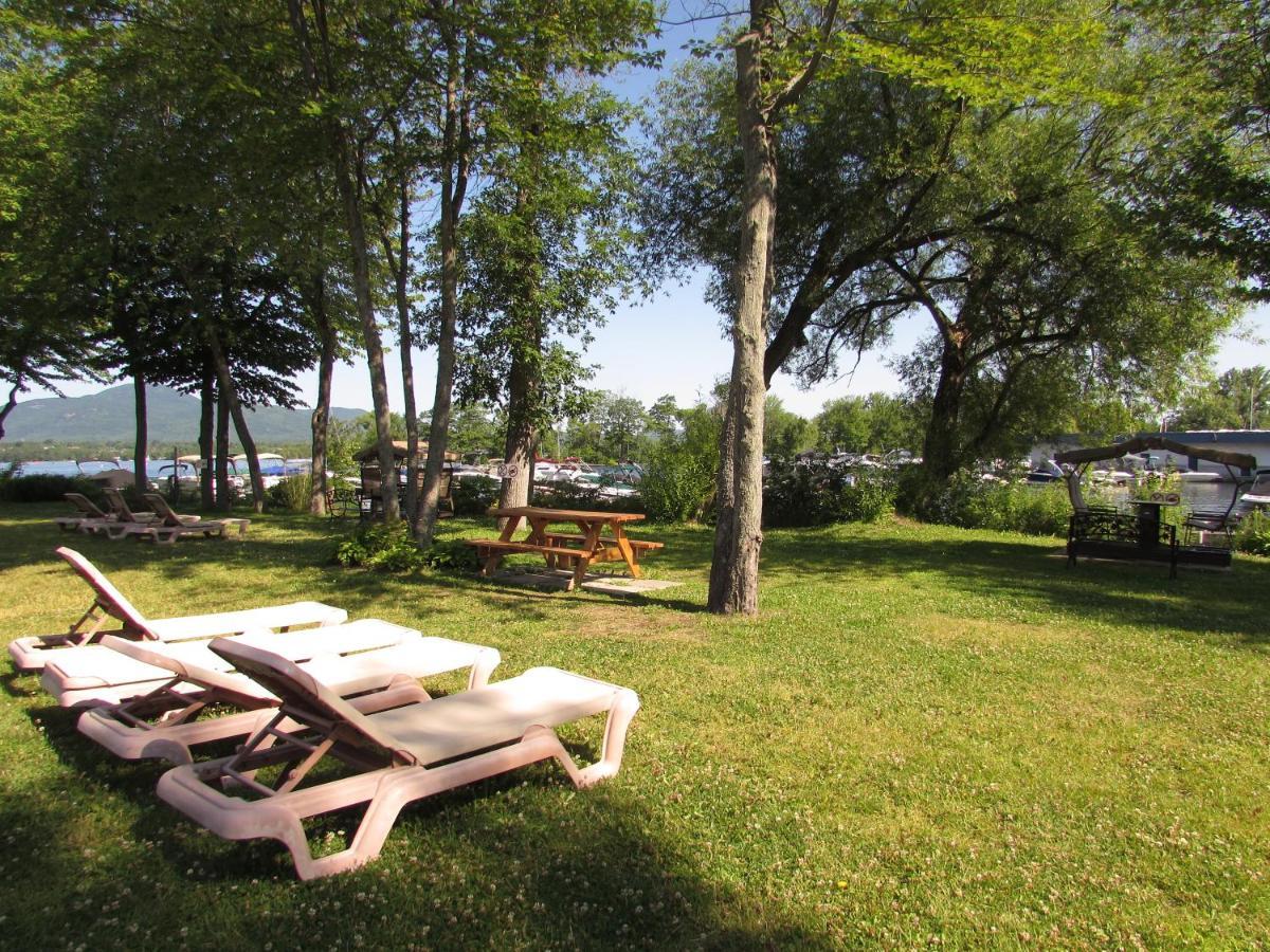 Superbe condo bord de l'eau à Magog Extérieur photo